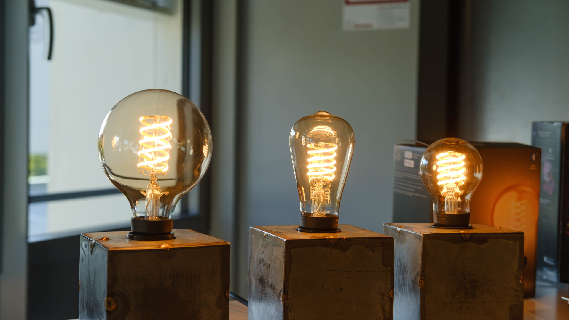 Phillips Hue smart edison bulbs 3