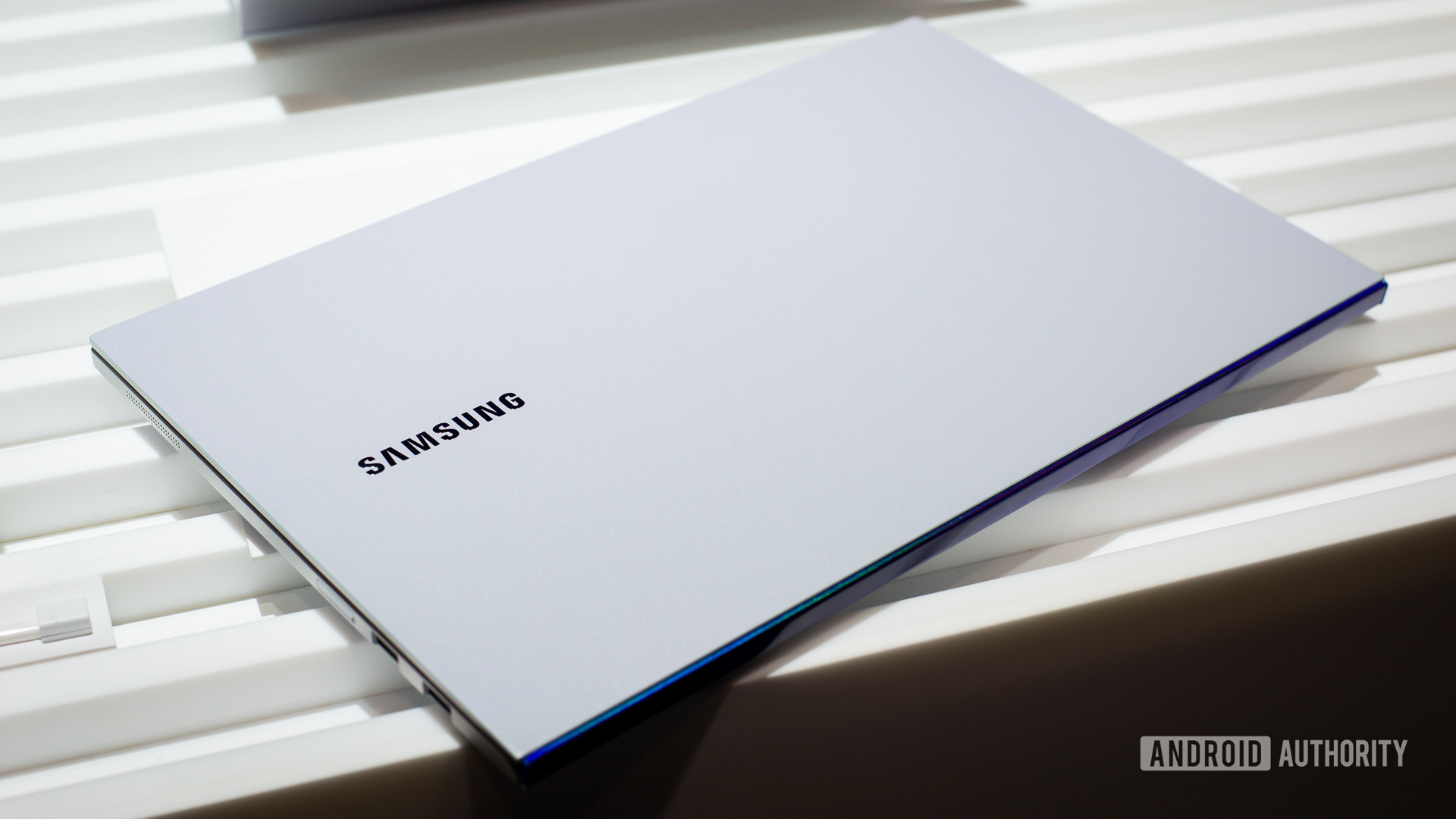 Samsung Galaxy Book Ion laying flat 3
