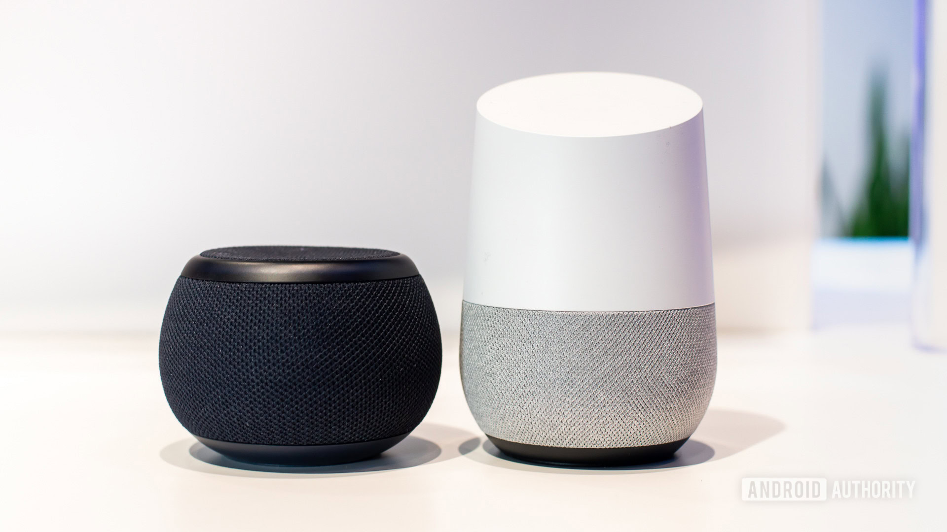 Samsung Galaxy Home Mini vs Google Home 2