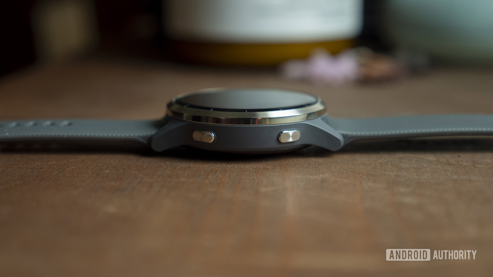 garmin vivoactive 4 review case side buttons