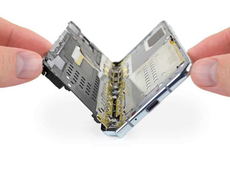 iFixit Samsung Galaxy Fold Teardown 2