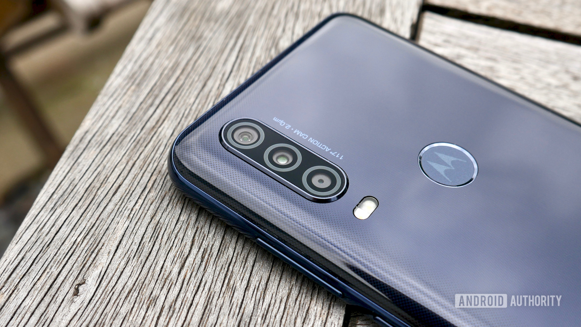 motorola one action review camera