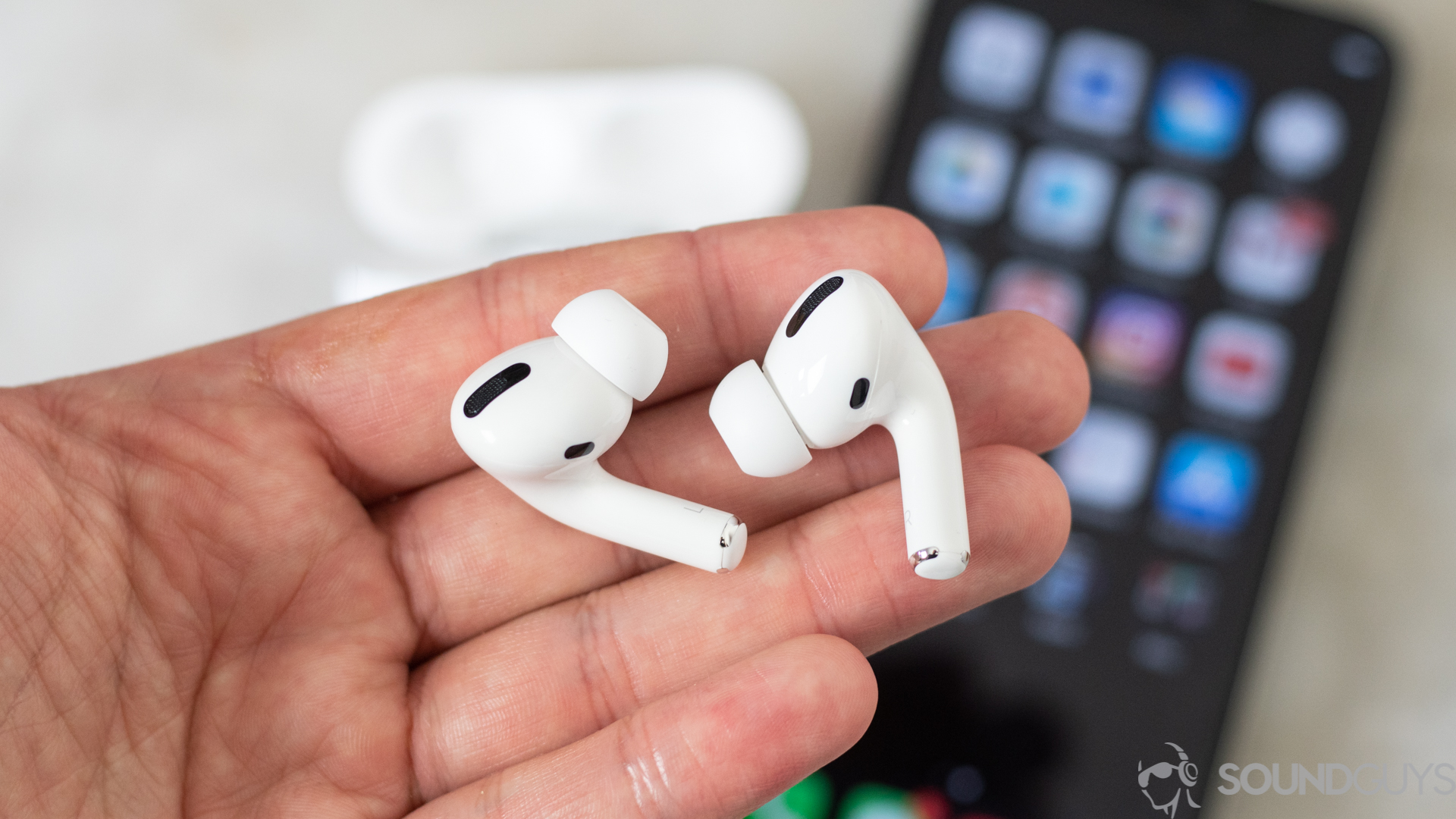 Fradrage Mægtig ankel Apple AirPods Pro (1st generation) review: Discontinued but still good -  Android Authority