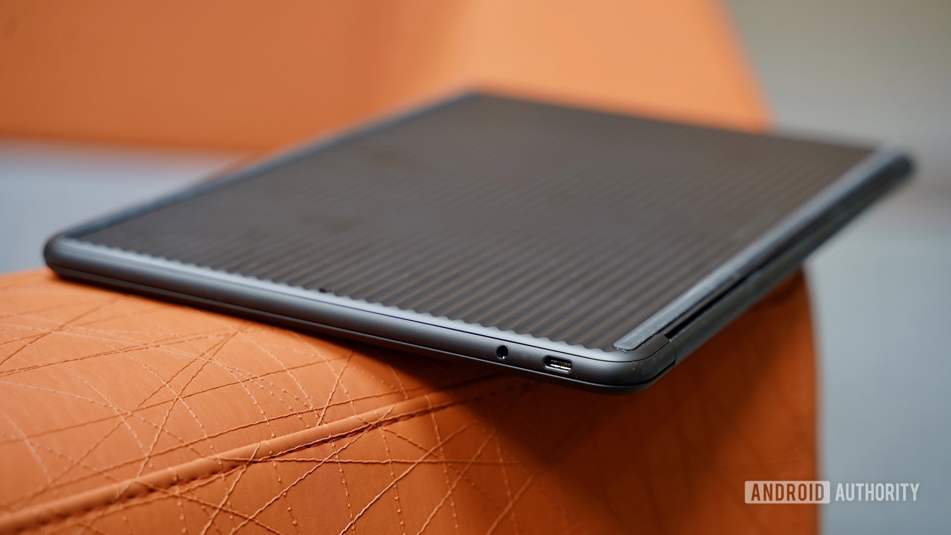 Google Pixelbook Go Review ridged bottom