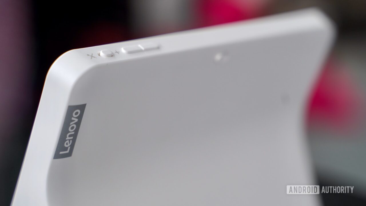 Lenovo Smart Display 7 review: Just right