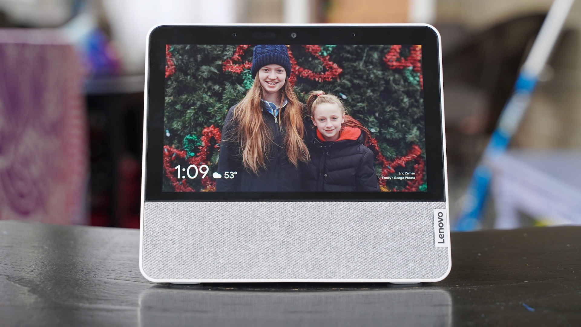 Lenovo Smart Display 7 review wider shot