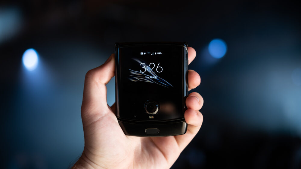 Motorola Razr vs Galaxy Fold comparison: Which is better? - Android ...