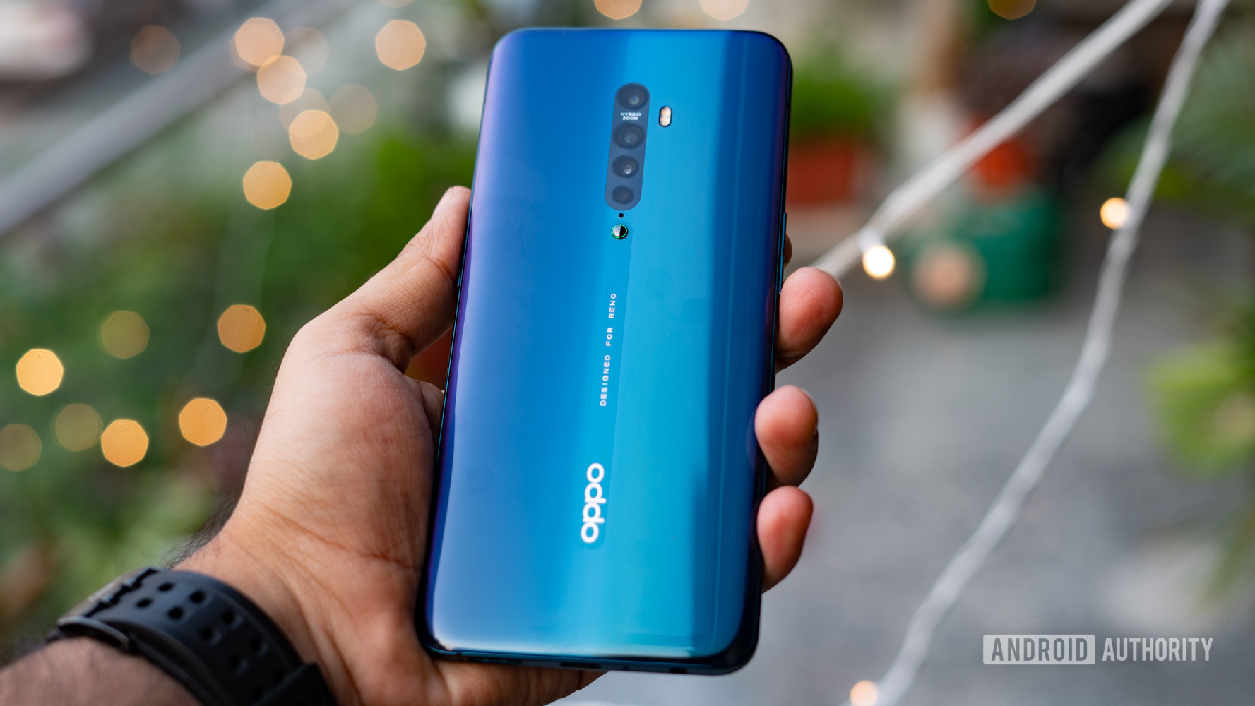 OPPO Reno 2 rear panel in hand