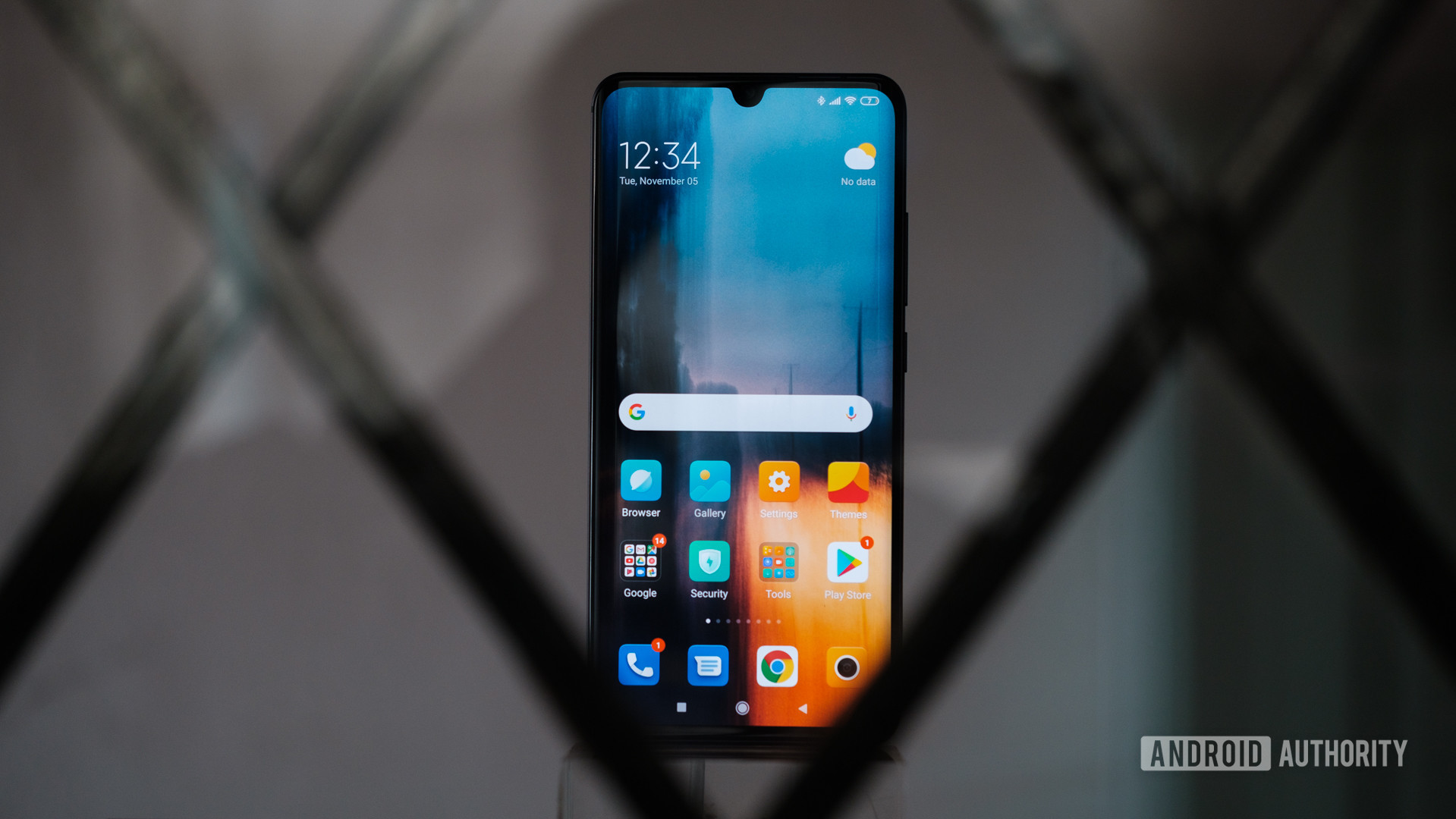 Xiaomi Mi Note 10 screen behind glass