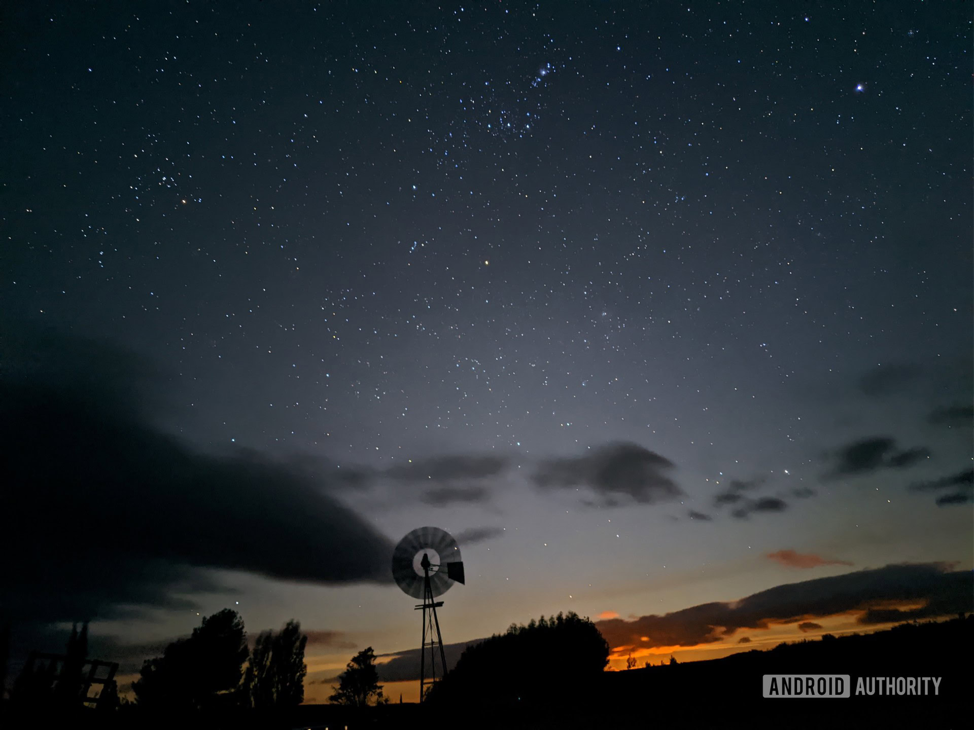 The Google Pixel 4 astrophotography mode copes well with fast moving clouds.