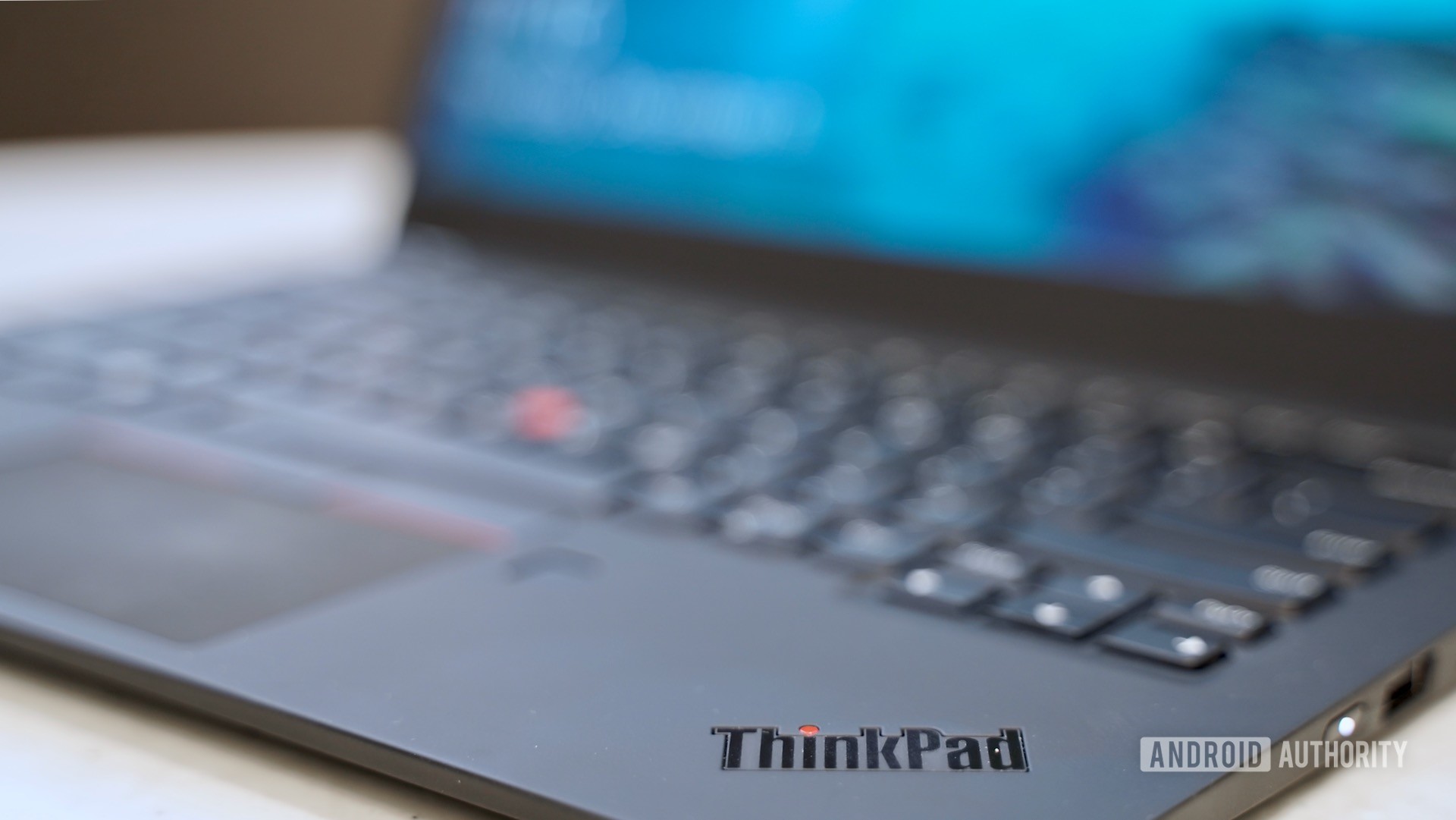 Lenovo ThinkPad X1 Carbon review keyboard right profile