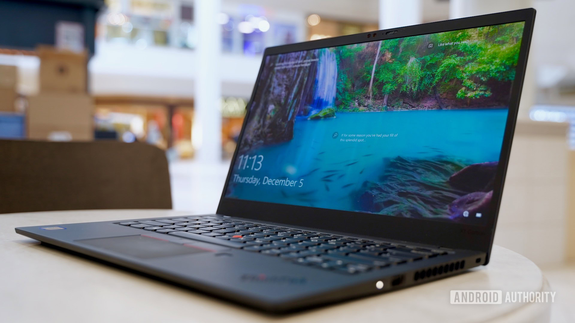 Lenovo ThinkPad X1 Carbon review right angled profile