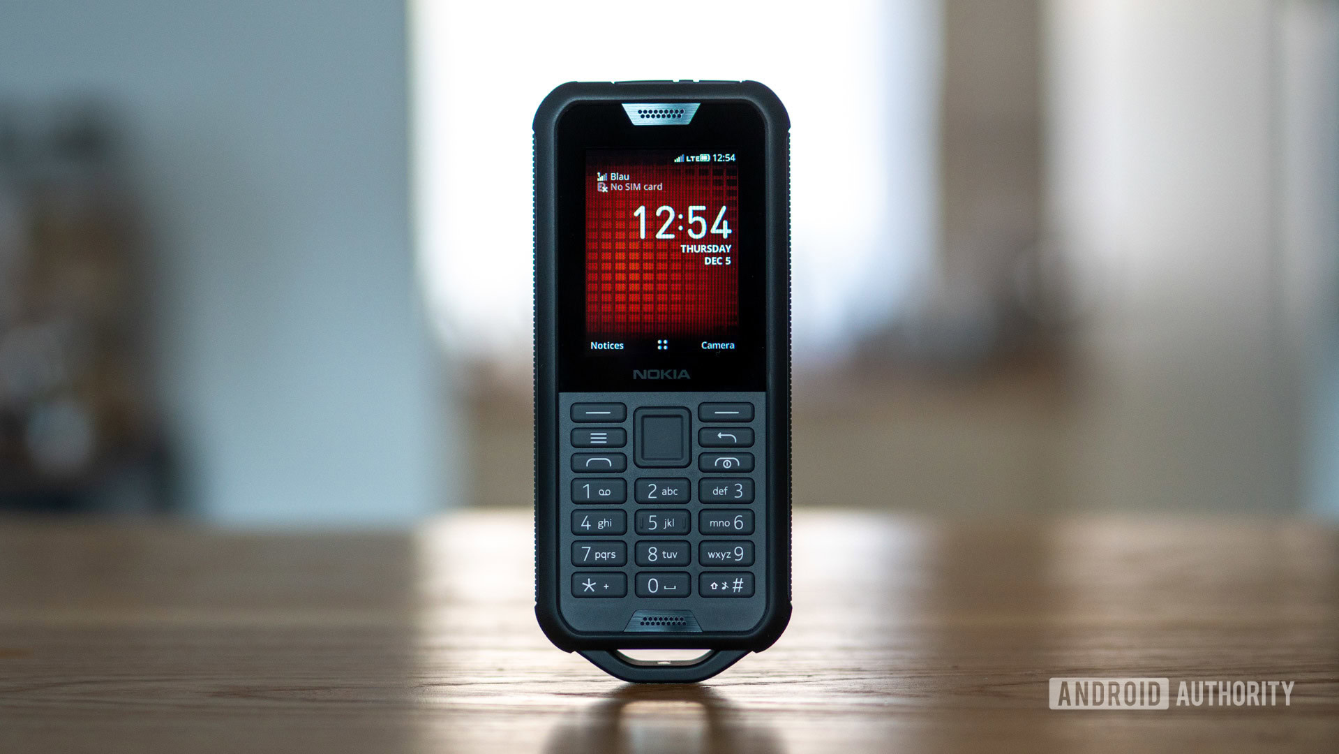 Nokia 800 Tough review display and keypad