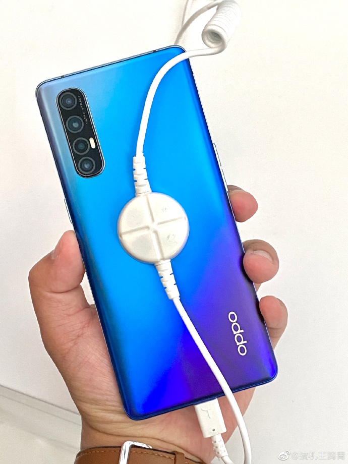 Oppo Reno 3 Pro 5G leaked photo back blue