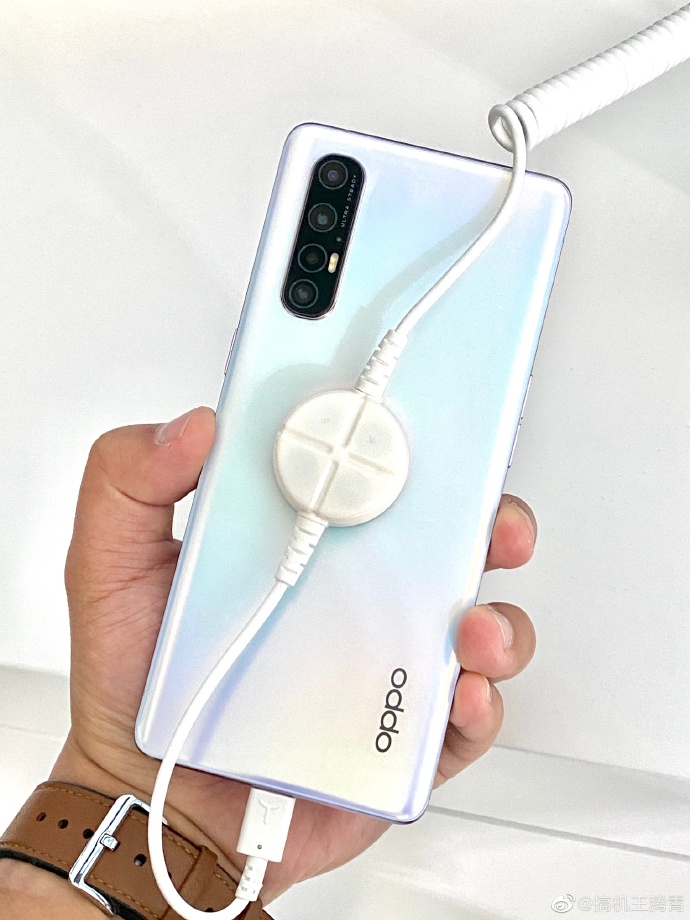 Oppo Reno 3 Pro 5G leaked photo back white