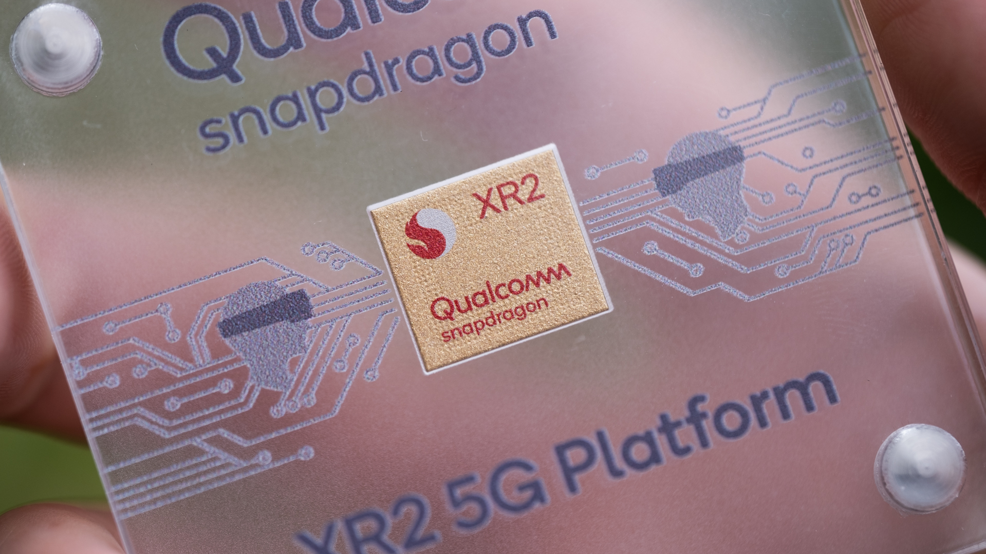 Qualcomm Snapdragon XR2 chip close thing