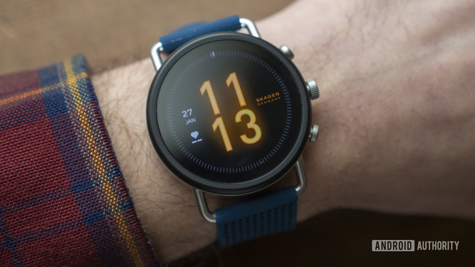 skagen falster 3 review watch face on wrist 1