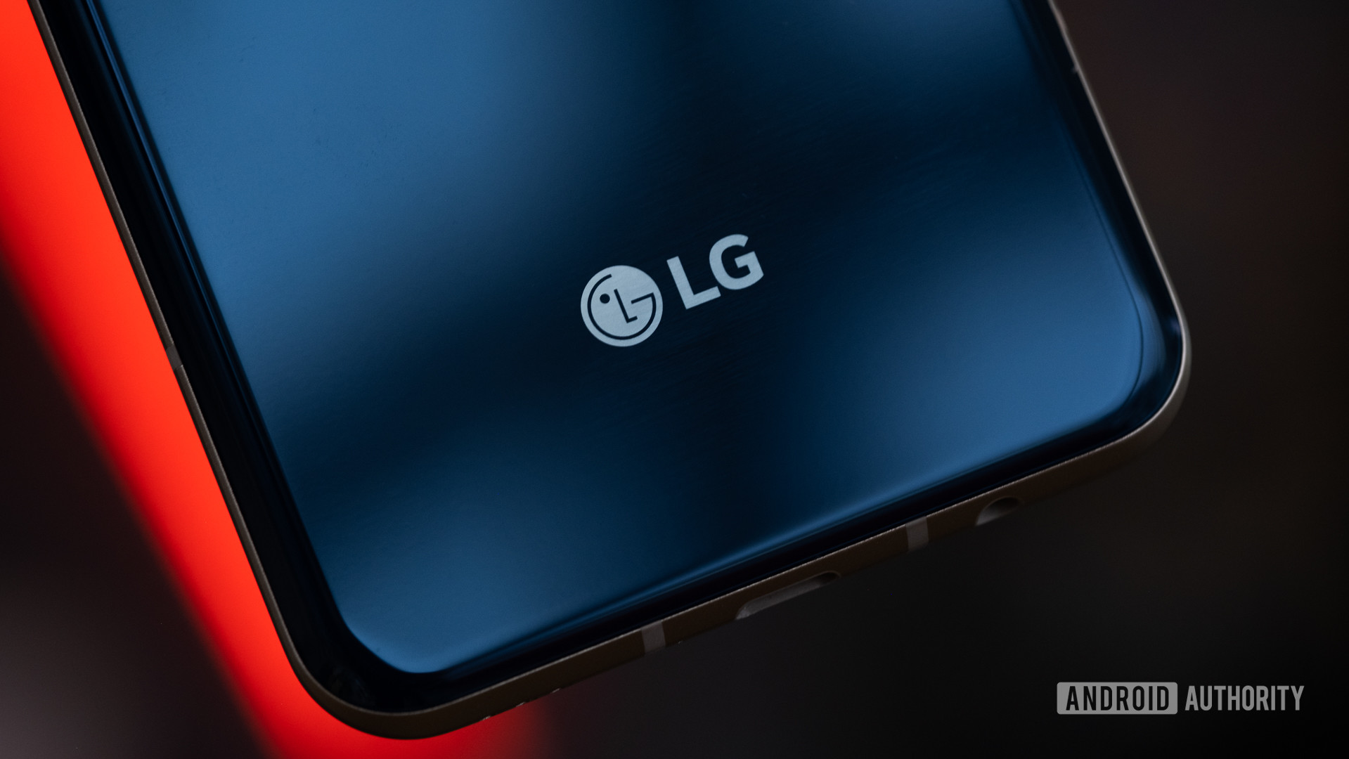 Logotipo de LG V60 y cámara macro 2