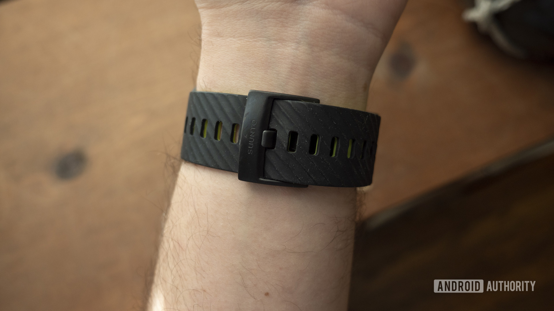 suunto 7 review strap on wrist