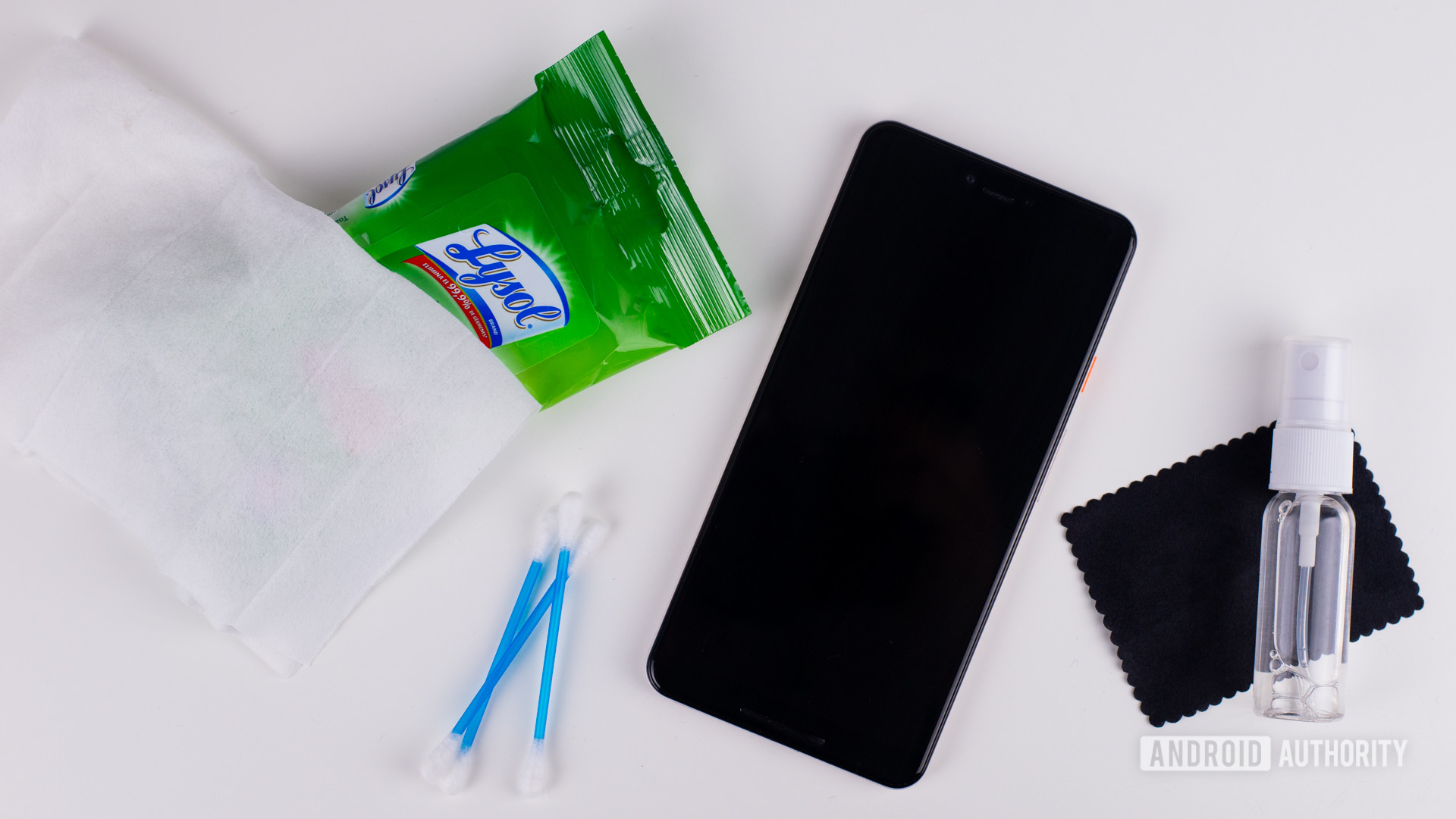 How to clean and disinfect phone 1