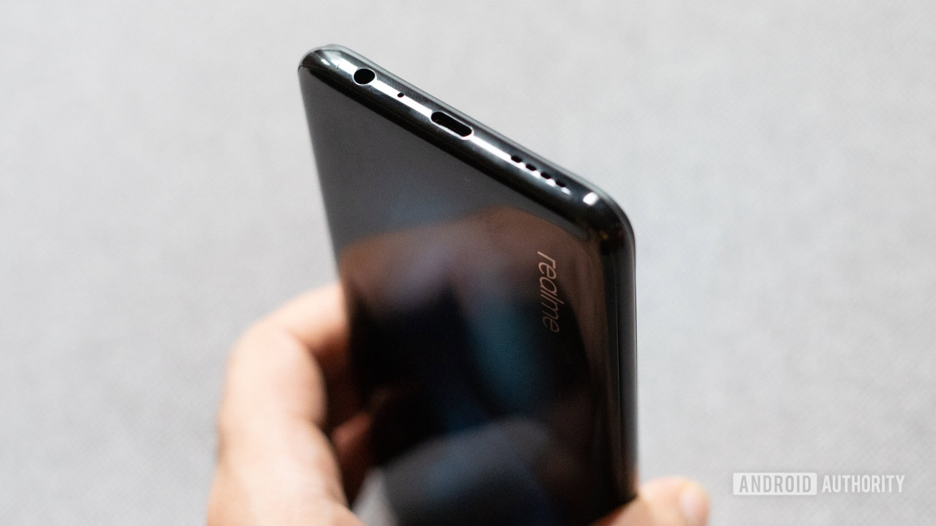 realme 6 Pro showing USB C port