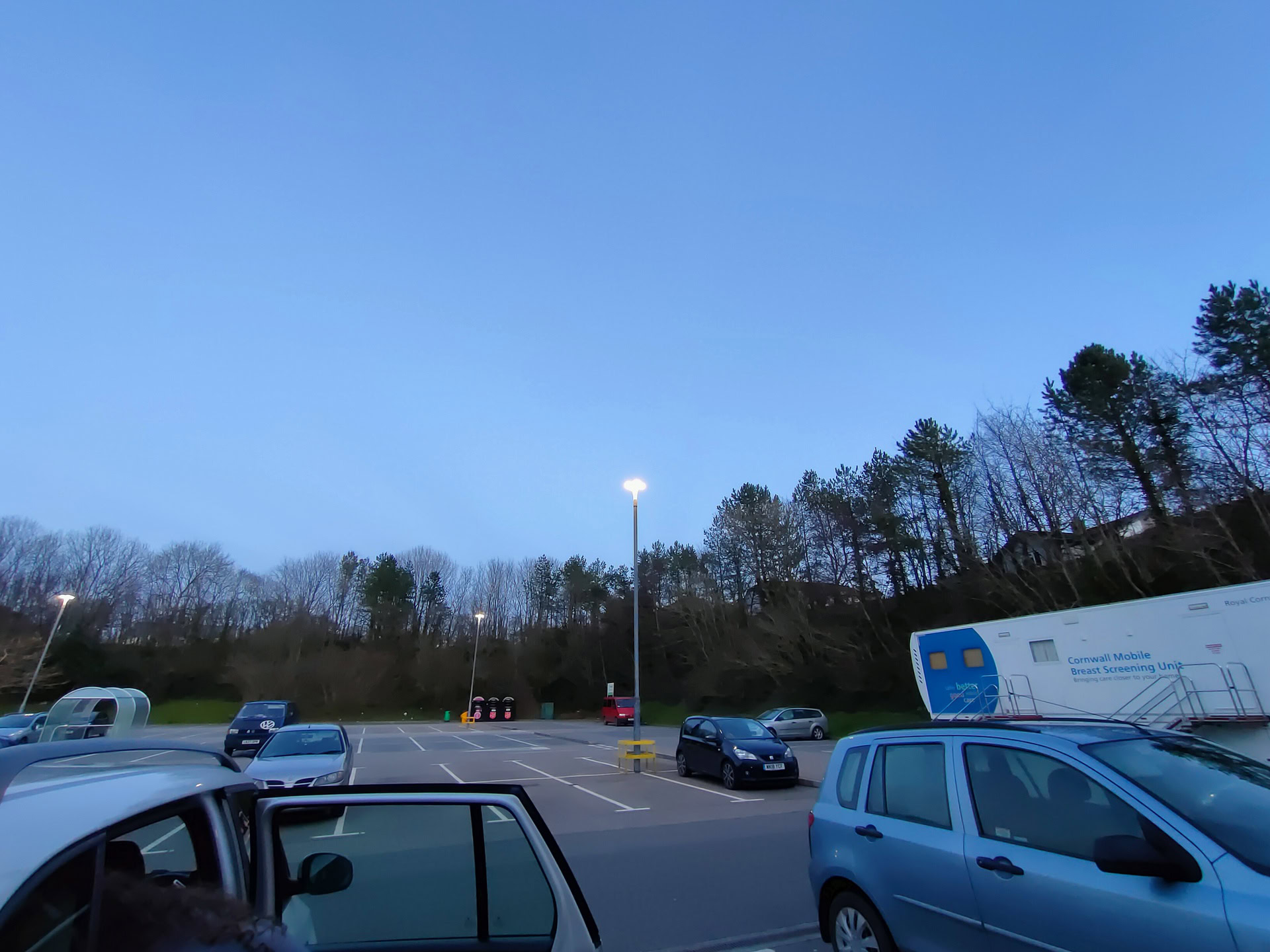 realme X50 Pro 5G Test Image Wide low light