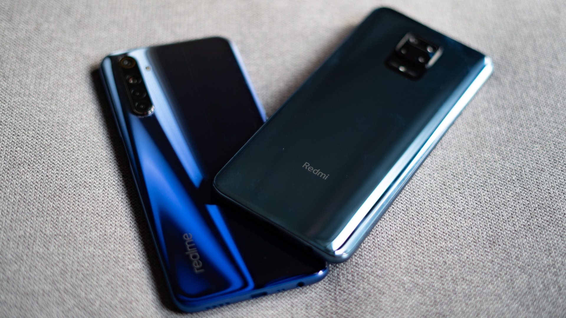 Redmi Note 9 Pro vs realme rear profile shot