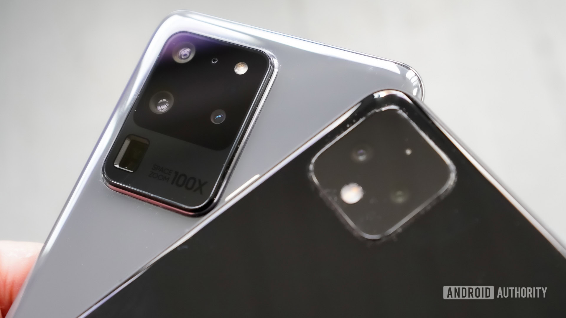 Samsung Galaxy S20 vs Google Pixel 4 XL camera modules profile