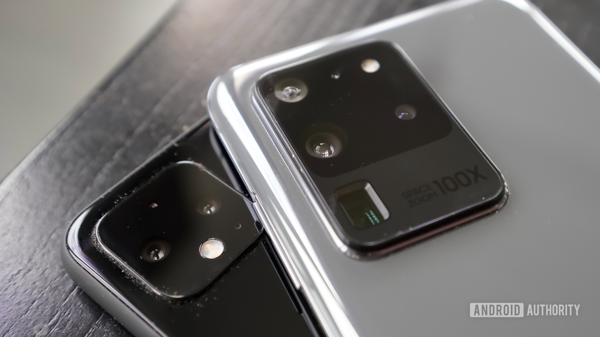 Samsung Galaxy S20 vs Google Pixel 4 XL super close