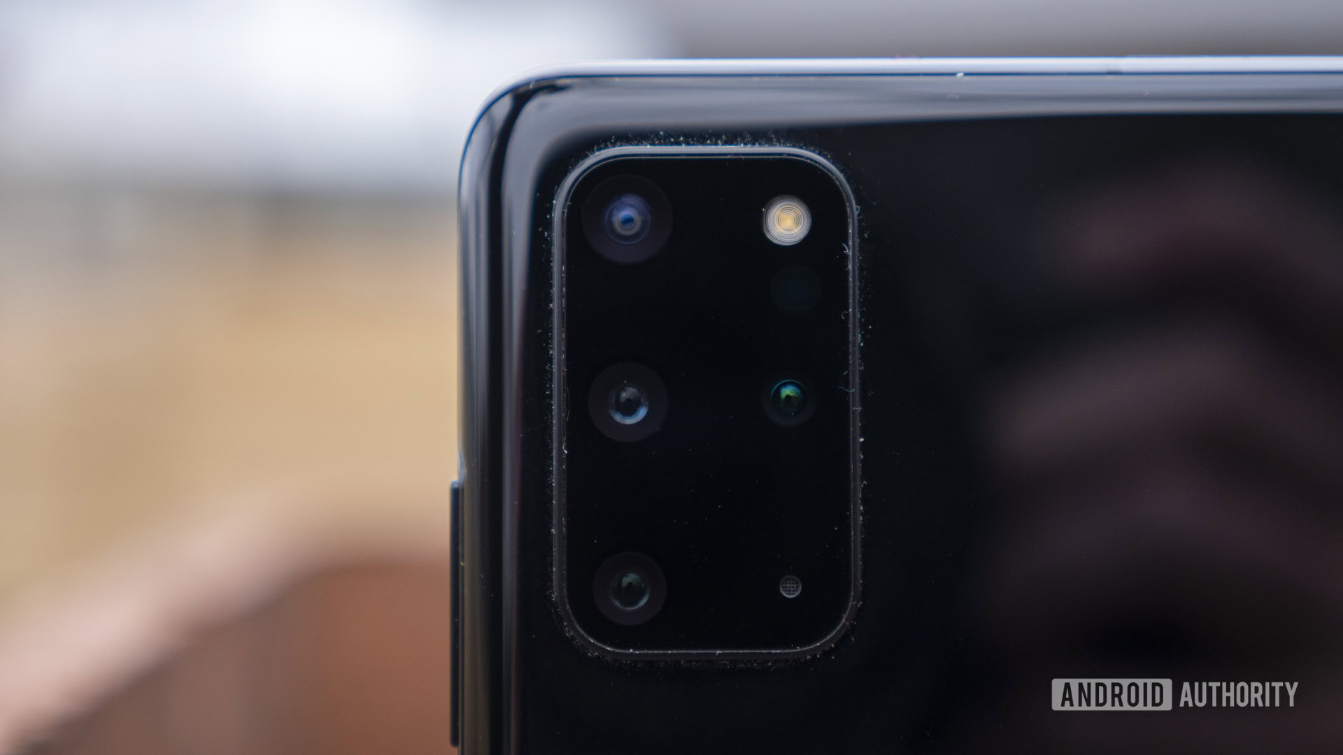 samsung galaxy s20 plus review rear cameras close up 1