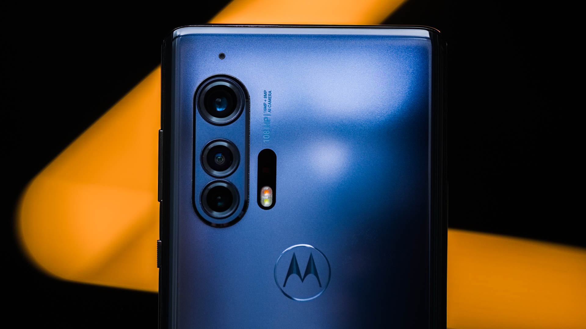 Motorola Edge camera macro 2