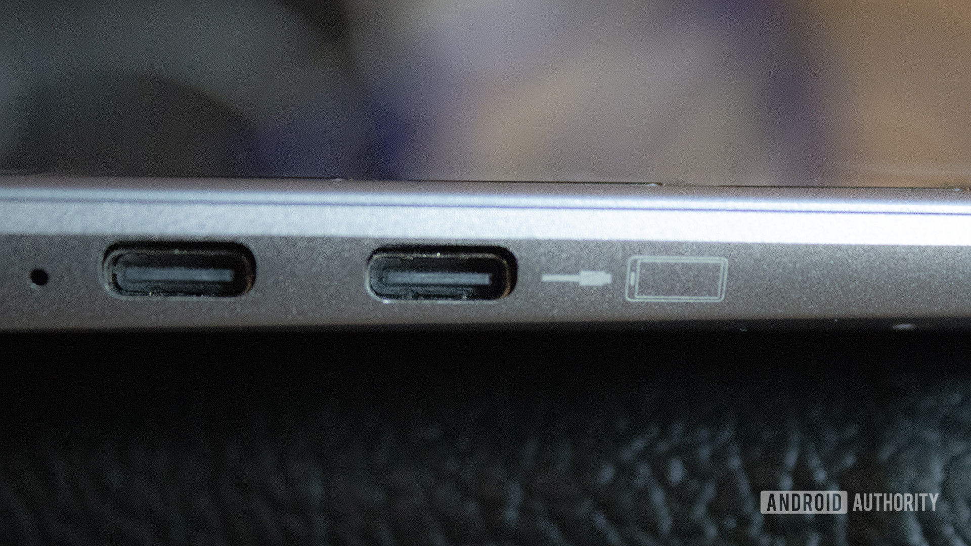 NexDock 2 Review Phone USB C Port