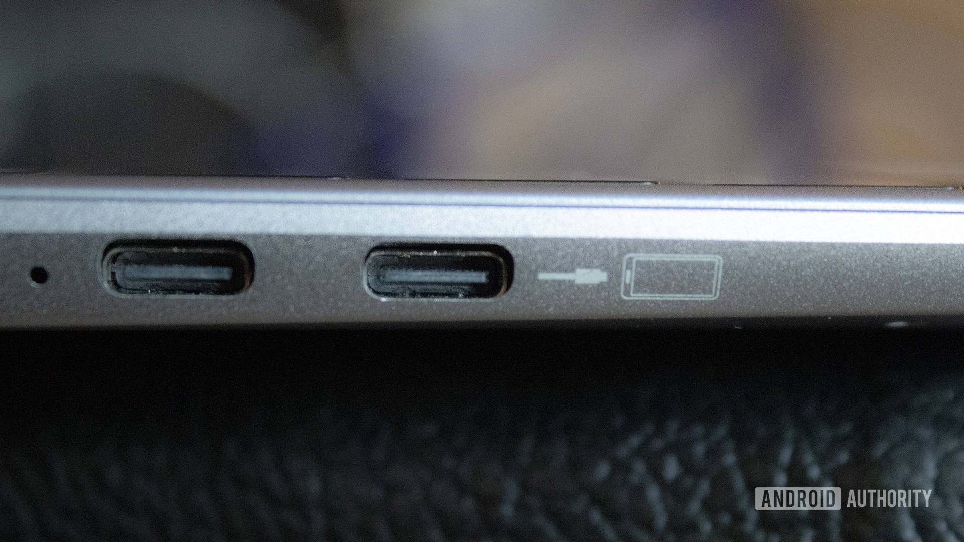 NexDock 2 Review Phone USB C Port