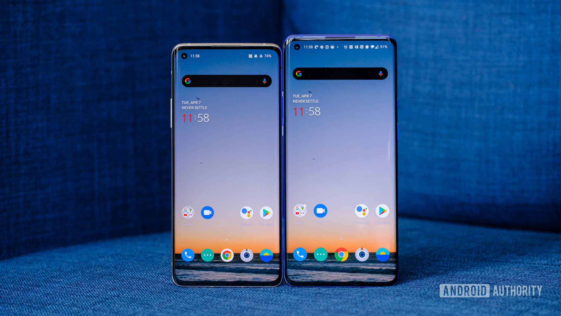 OnePlus 8 Pro vs OnePlus 8 screens