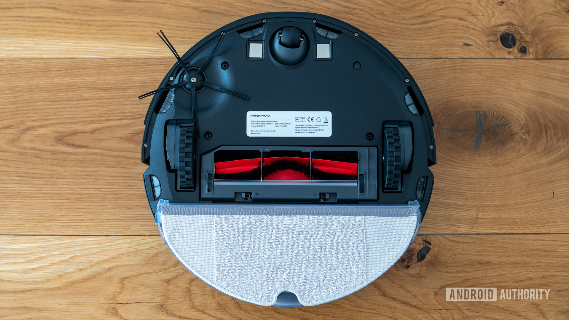 Roborock S6 MaxV robot vacuum cleaner bottom view mop mode
