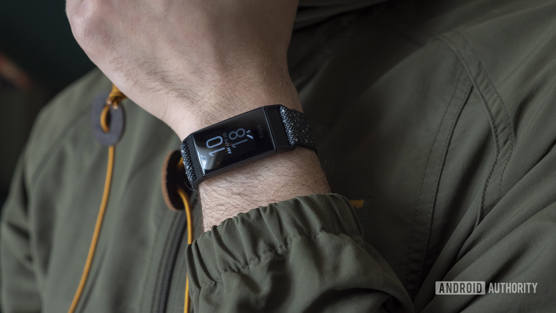 Complacer lento llevar a cabo Fitbit Charge 4 review: No contest - Android Authority