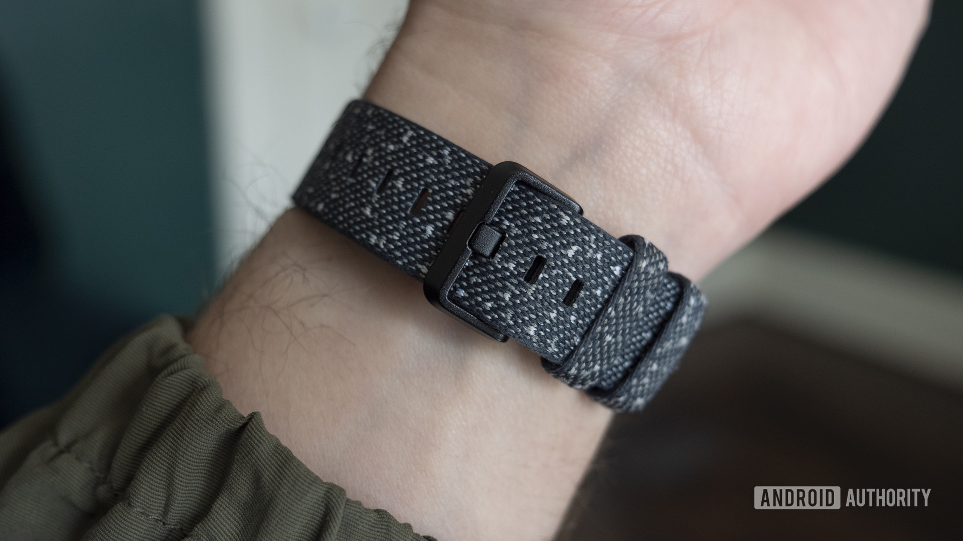 fitbit charge 4 review special edition strap