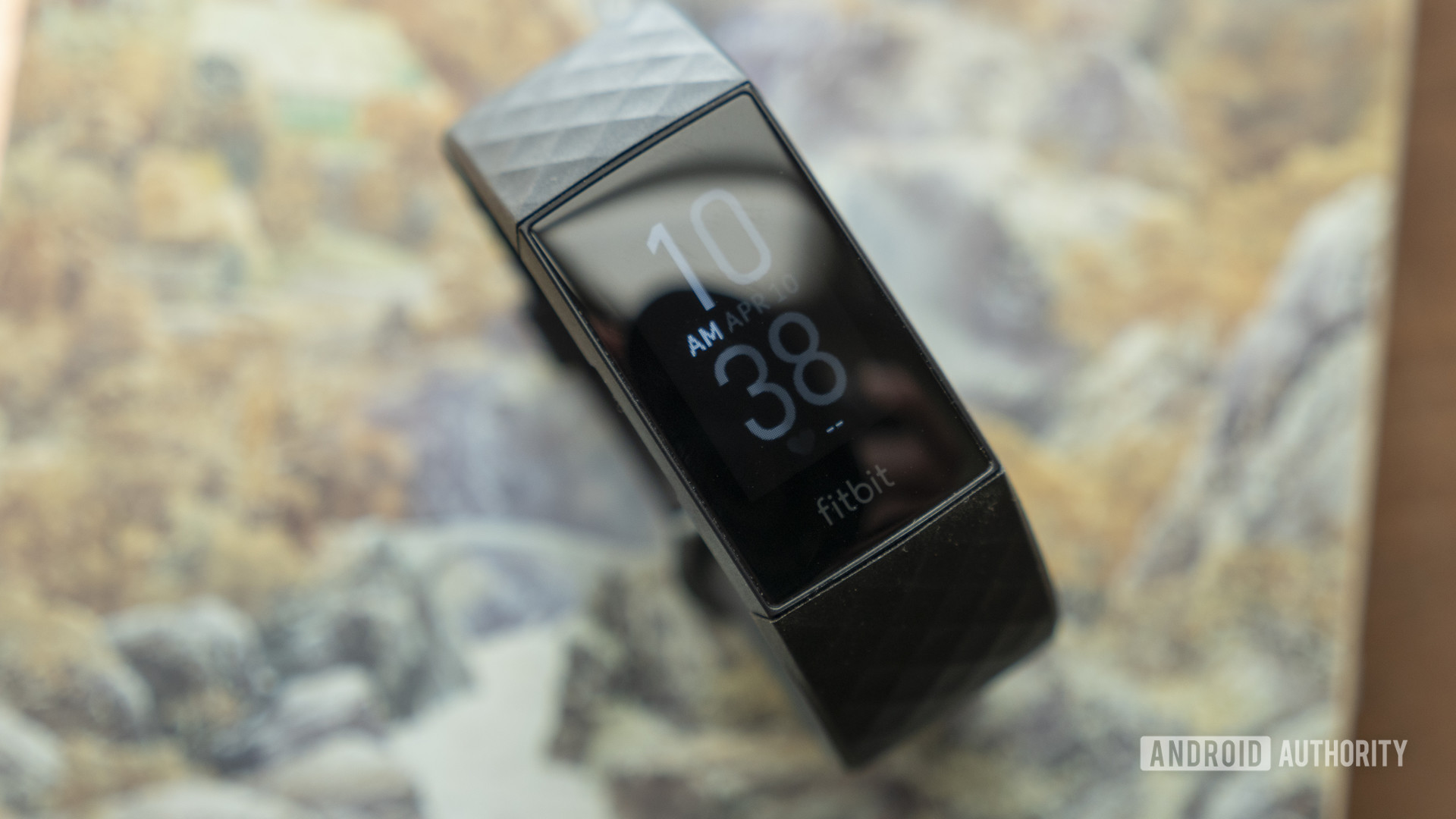 fitbit charge 4 review watch face 2