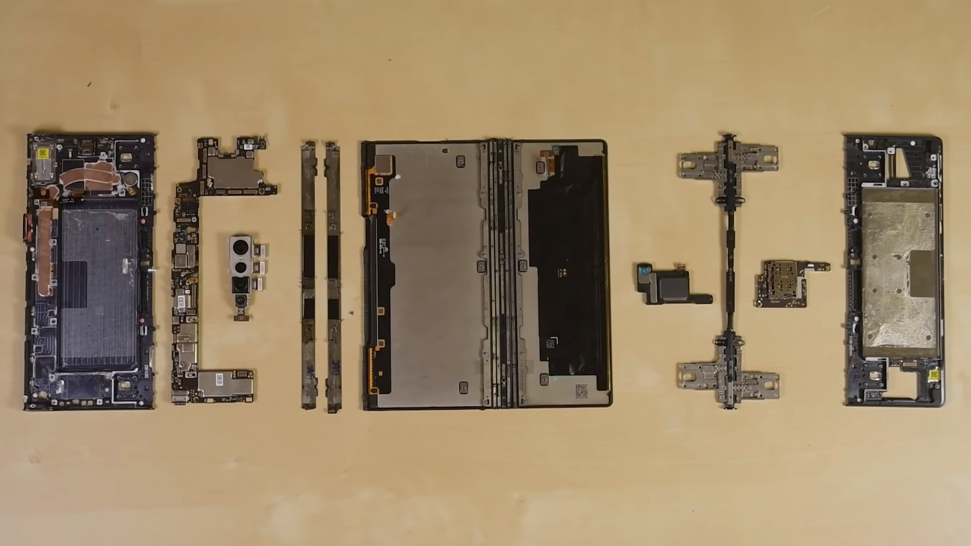 The HUAWEI Mate XS via iFixit.