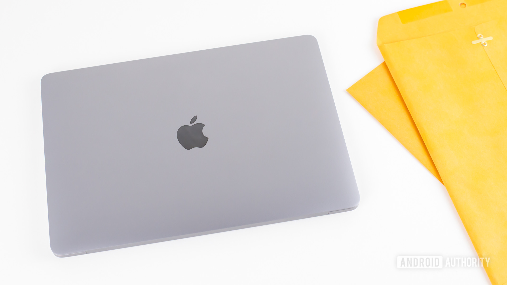 2020 MacBook Air review top