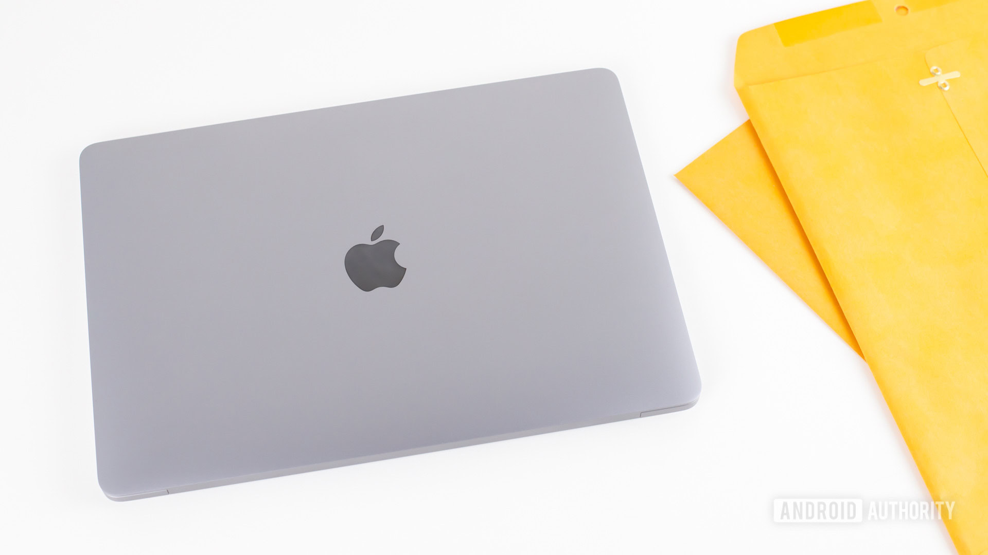 2020 MacBook Air review top