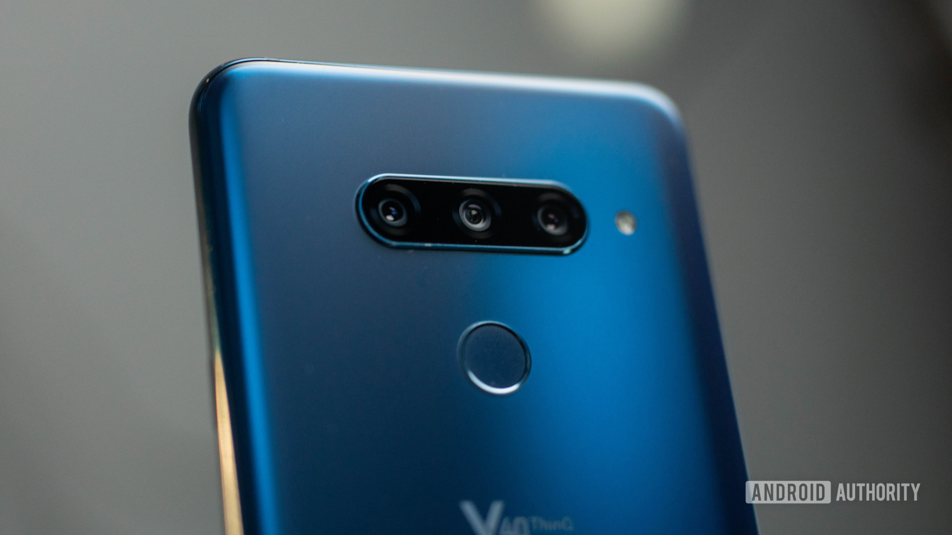 LG V40 ThinQ triple camera hero shot