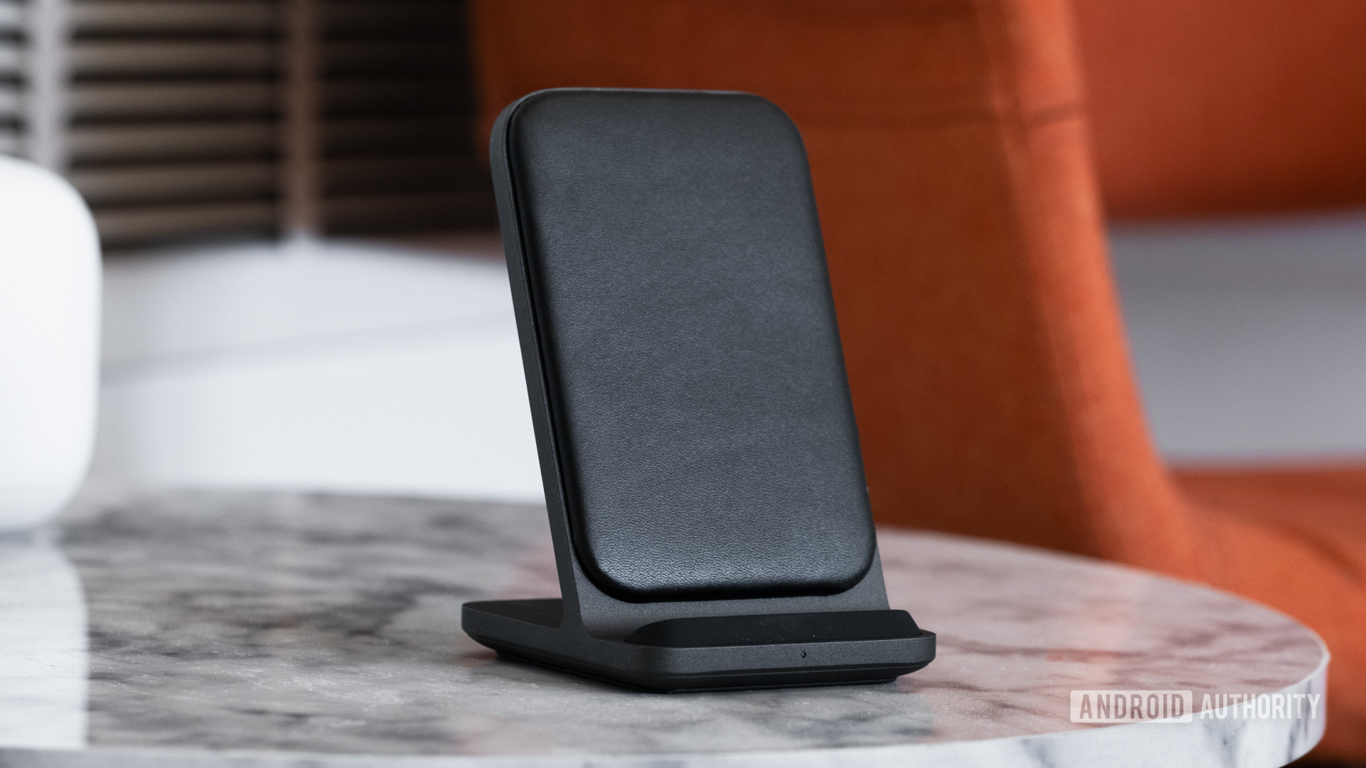 Nomad Wireless charger 1