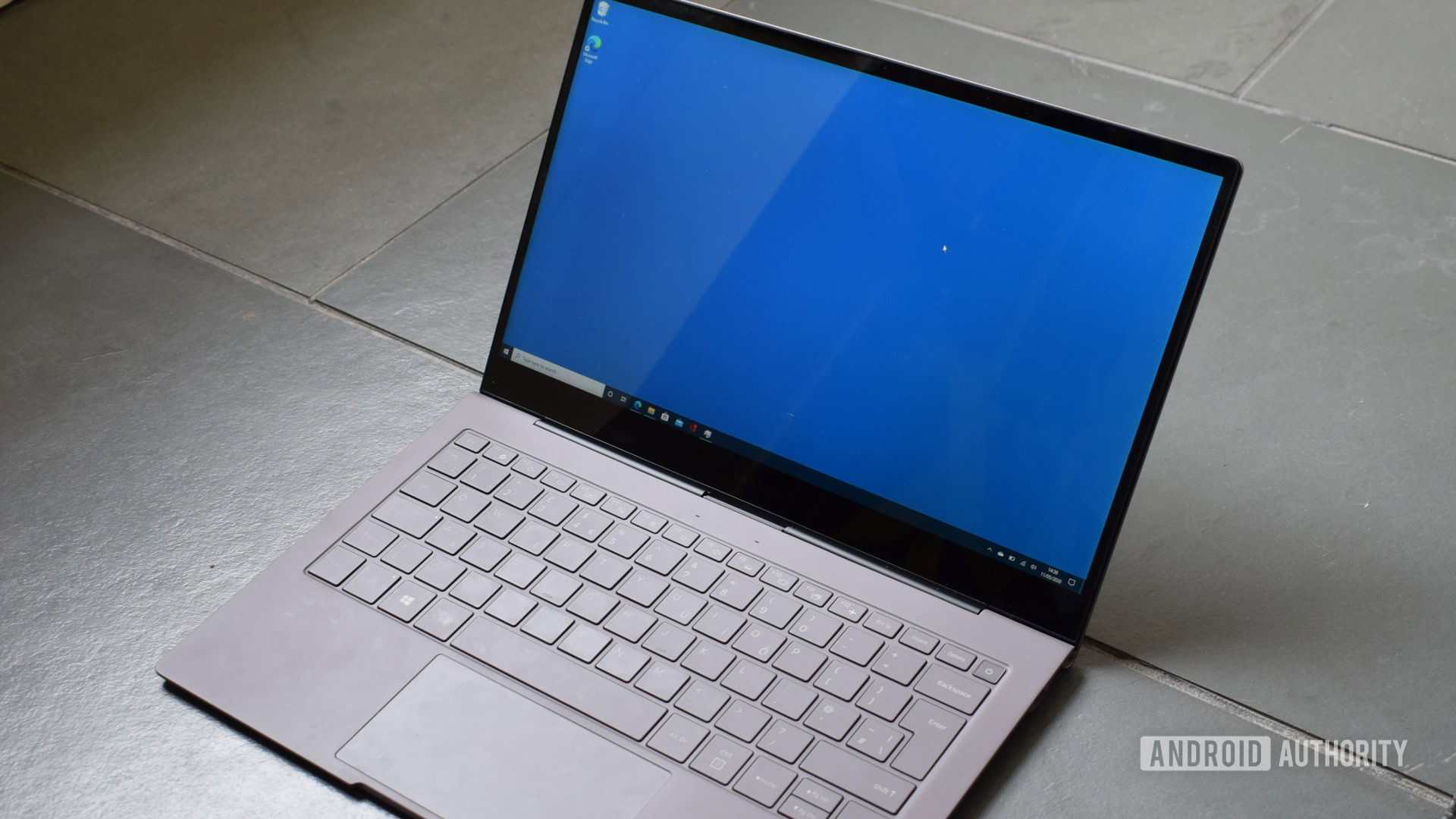 Samsung Galaxy Book S front