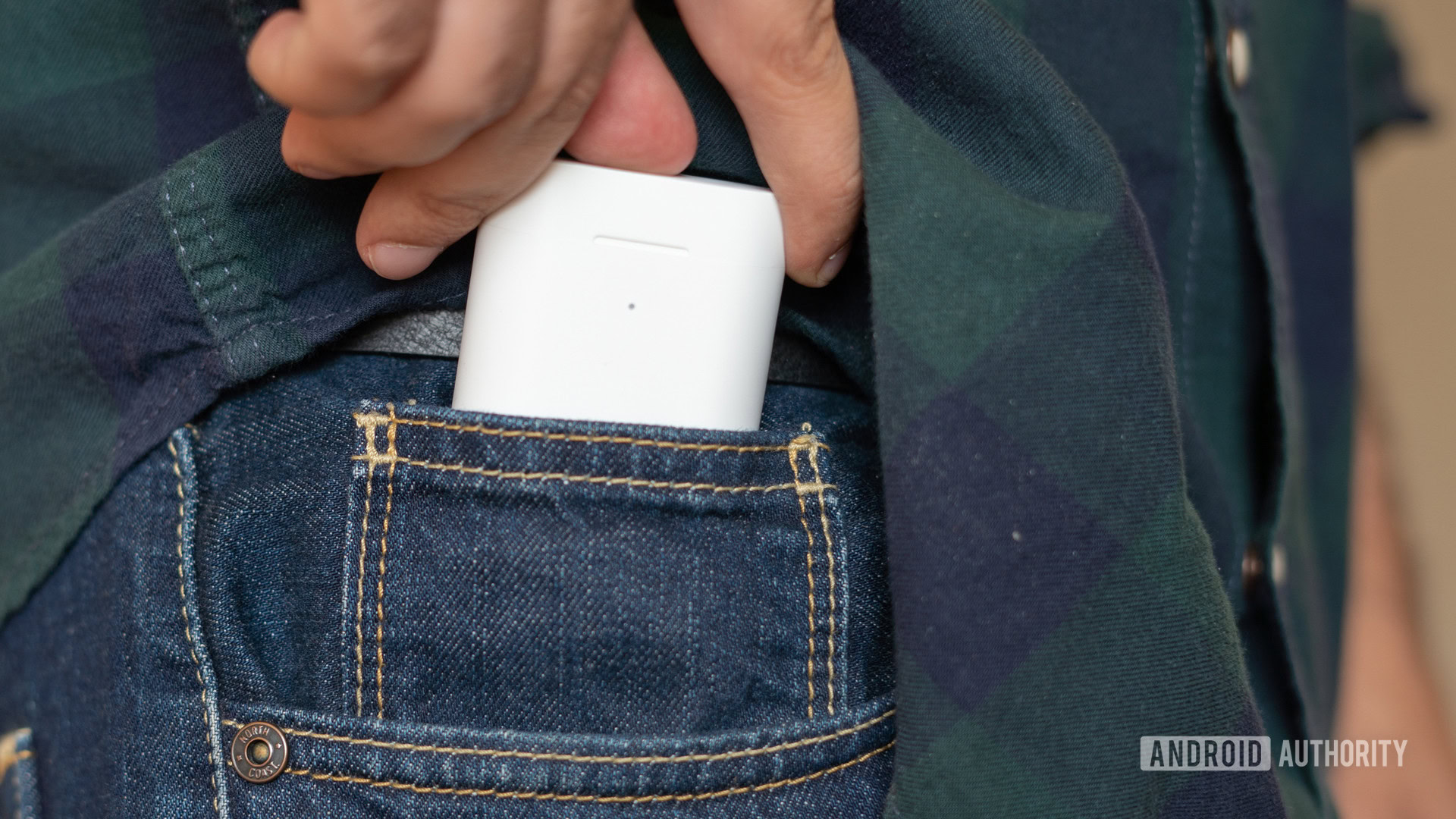 Image of Xiaomi True Wireless Earphones 2 case in jeans pocket