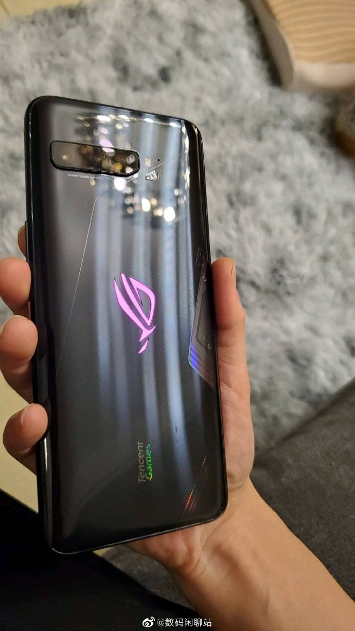 The ASUS ROG Phone 3.