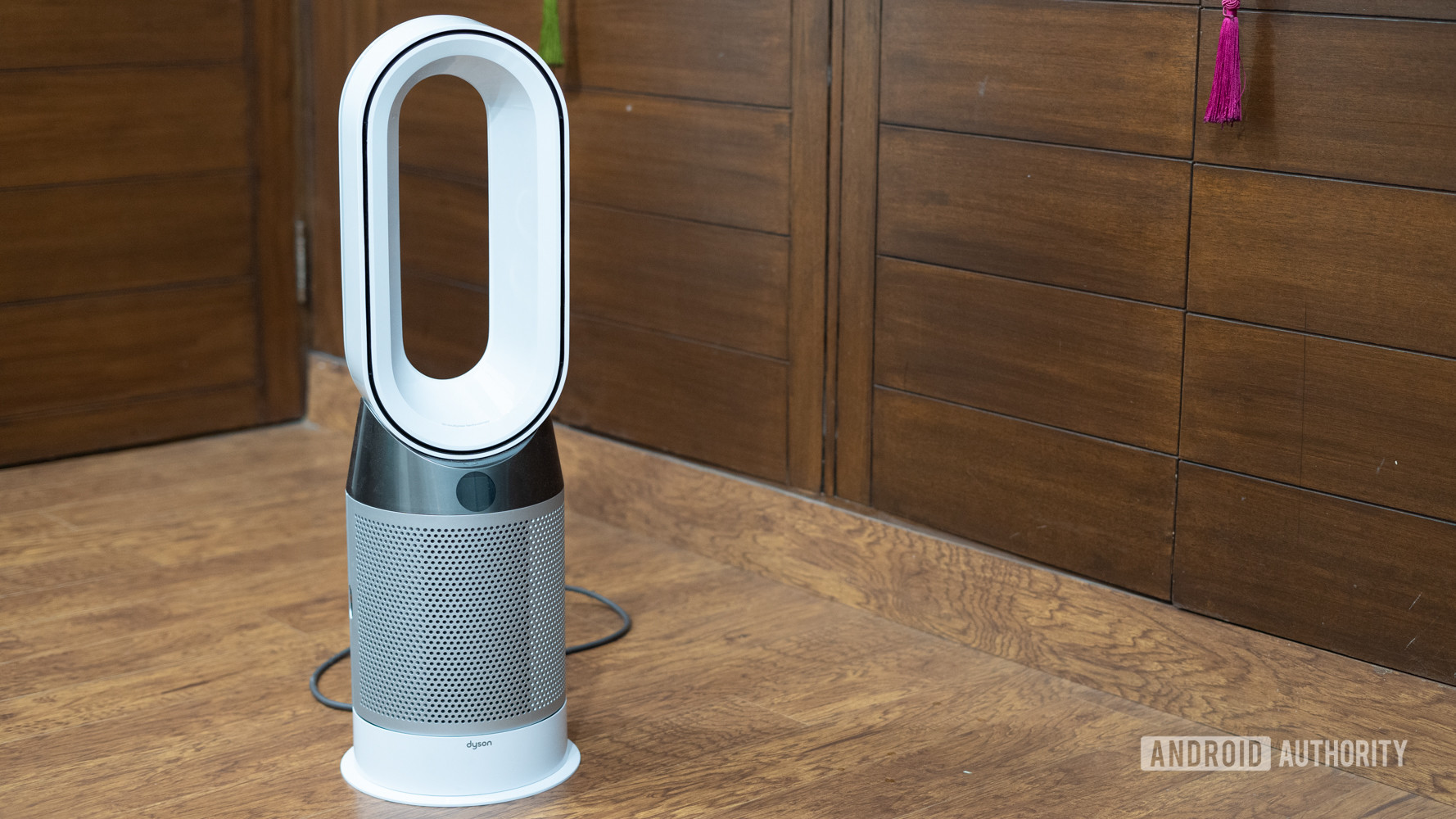Dyson Pure Hot and Cool Air Purifier profile shot