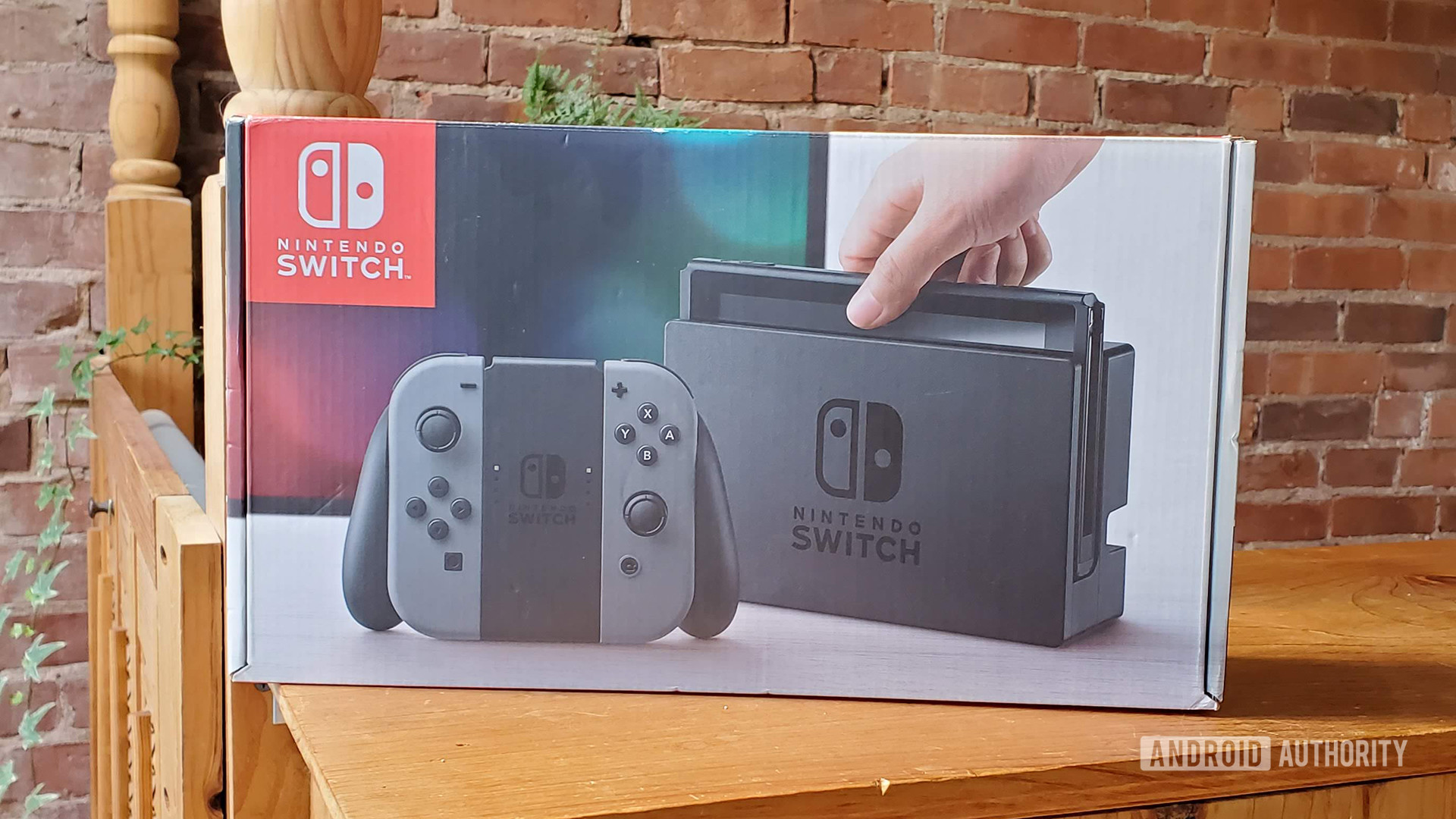 What comes with Nintendo Switch Box