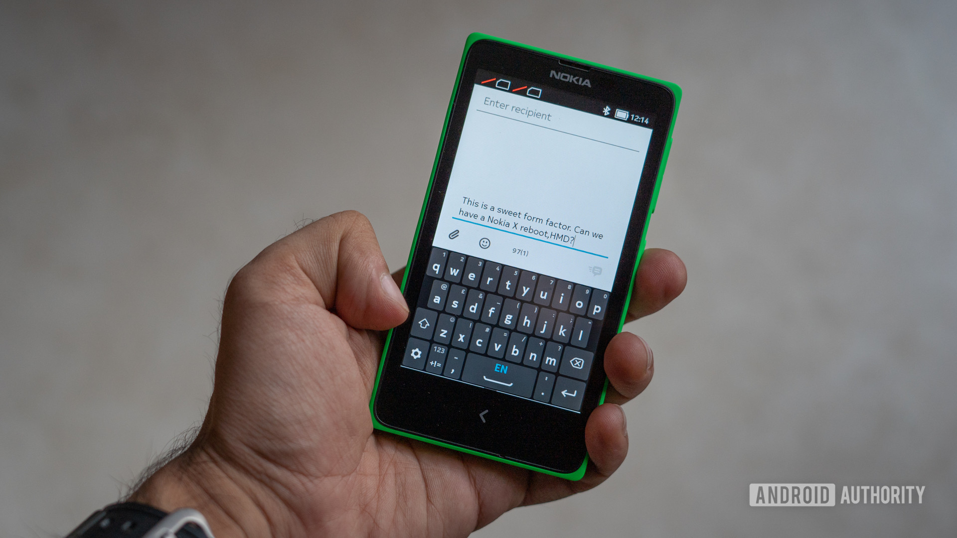 Nokia X in hand typing experience