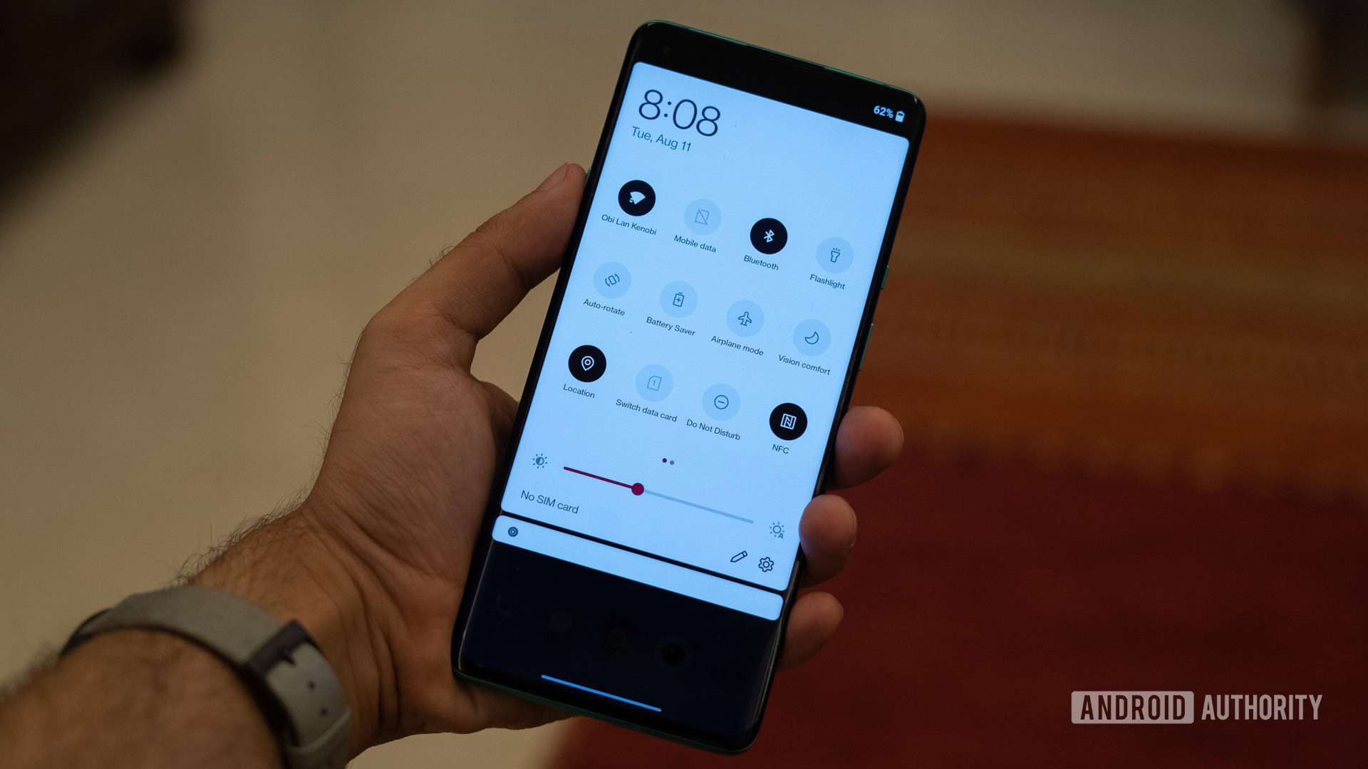 OnePlus 8 Pro Android 11 dev preview notification shade